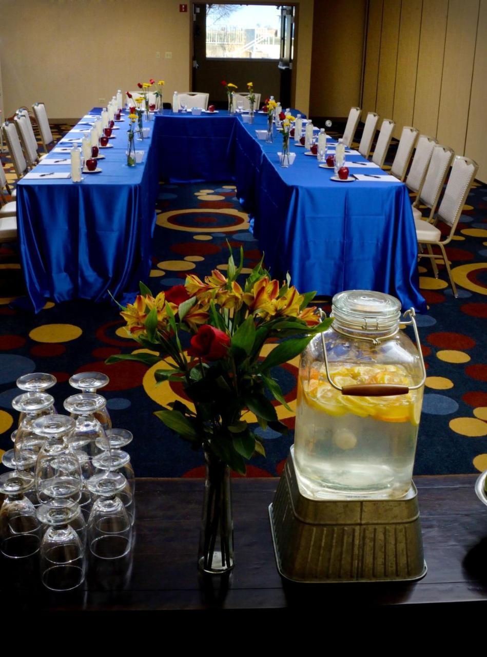 Illinois Beach Resort & Conf. Center; Best Western Premier Collection Zion Екстер'єр фото