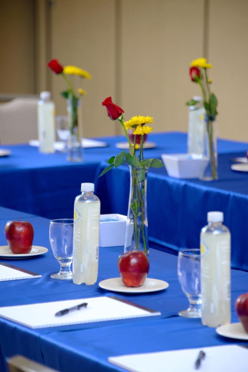 Illinois Beach Resort & Conf. Center; Best Western Premier Collection Zion Екстер'єр фото